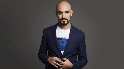En un dúo con Camila.