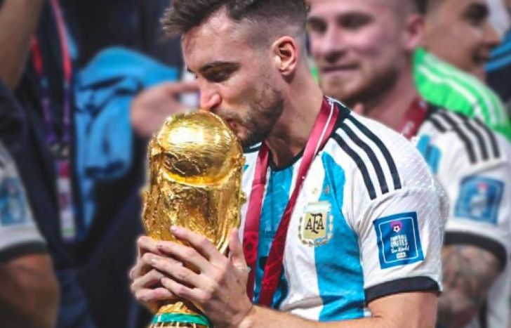 Tagliafico y el ansiado beso a la copa.