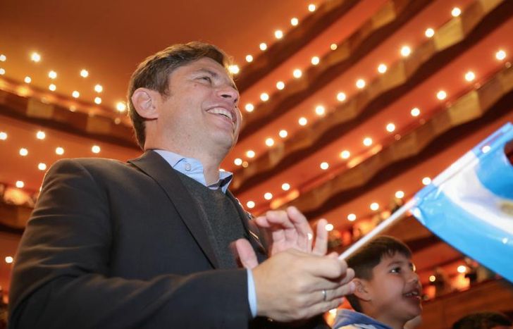 Kicillof, en La Plata, ante miles de chicos.
