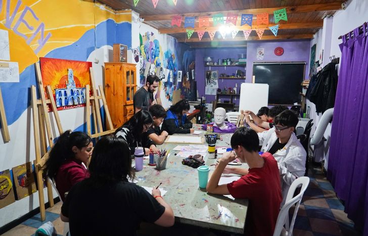 Nuevas opciones de formación para jóvenes de Lomas.