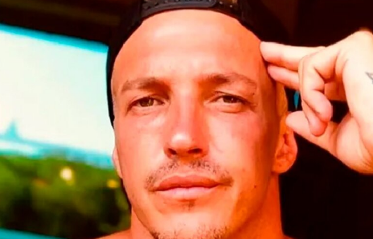 La fiscalía dispuso una serie de allanamientos en busca de varios sospechosos por el asesinato.