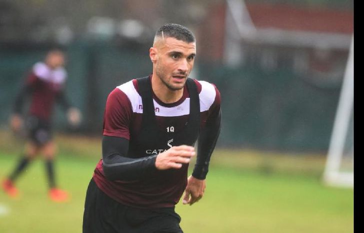 El delantero, recuperado de una lumbalgia, trabajó con normalidad.