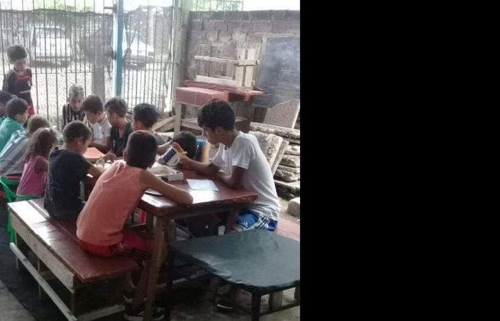 los miércoles abre la puerta de su casa para brindar la merienda y una vianda de comida.
