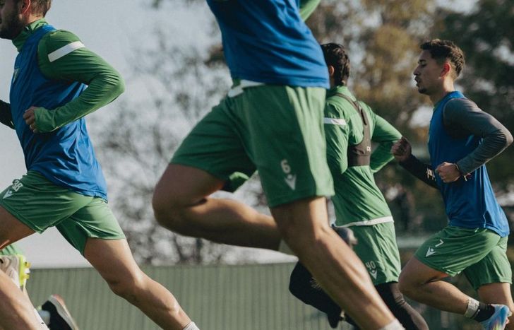 El plantel del taladro continúa con los entrenamientos en doble turno.