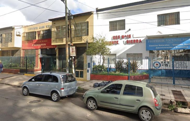 El hecho ocurrió a metros del Instituto Juan XXIII y la Escuela Secundaria Nº 15.