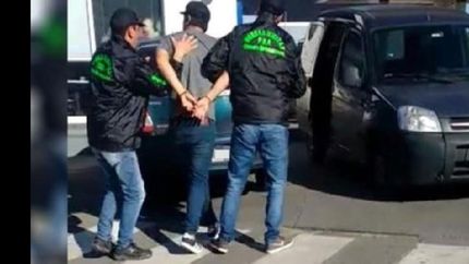 Lo atraparon tras seducirlo por la red social.