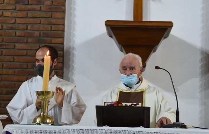 Desde España llegó a conquistar Lomas con humildad y servicio.
