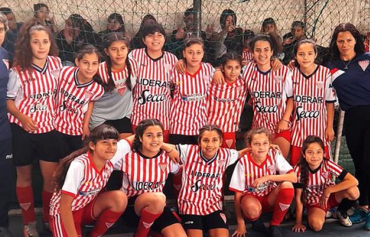 Las campeonas del Milrayitas, un equipo de Primera.