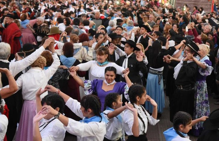 Participarán 35 ballets folklóricos.