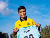 Dylan Aquino fue presentado en su nuevo club.