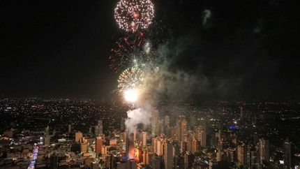 Con fuegos artificiales, celebraron el mayor proyecto de Barón en 25 años.