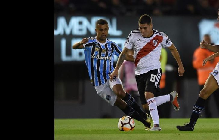 Quintero, muy bien marcado, no pudo gravitar para el Millonario.