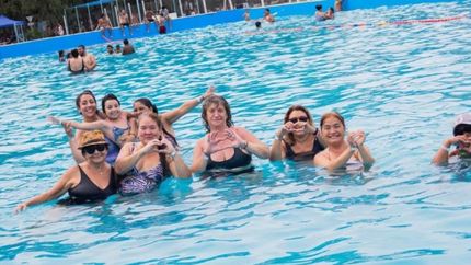 en lomas, cientos de docentes disfrutaron de las piletas de albertina