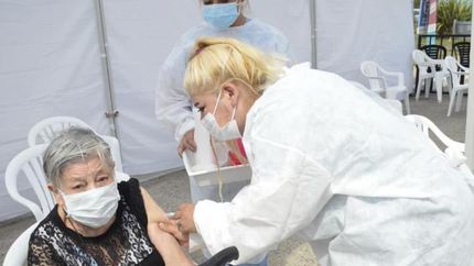 Mientras avanza el plan de vacunación en todo el país.