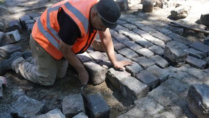 Trabajan en calles de Lomas, Banfield y Temperley.