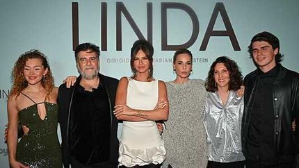 el look sexy de la china suarez en la avant premier de linda
