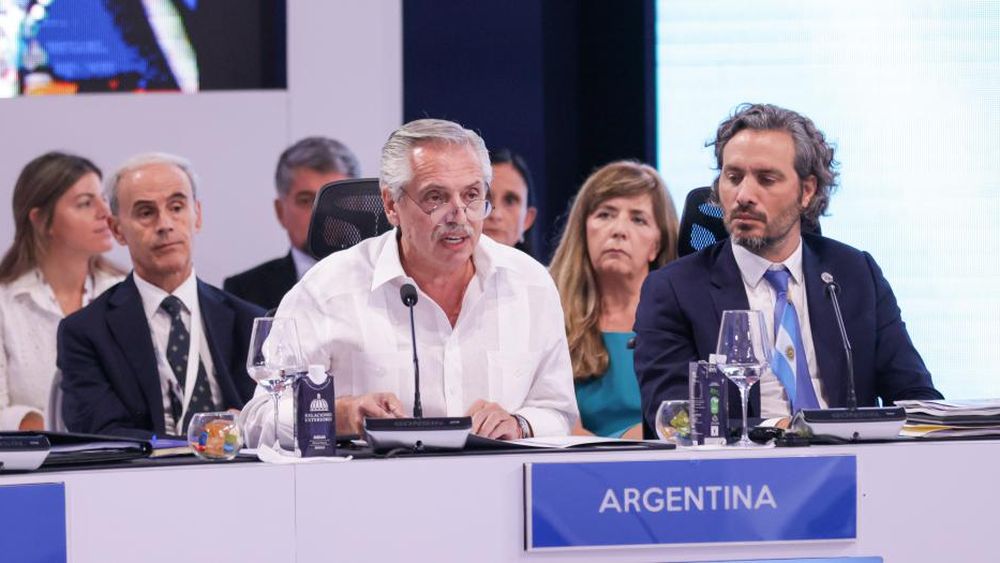 Participa de la XXVIII Cumbre Iberoamericana de Jefes y Jefas de Estado y de Gobierno.