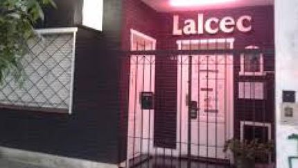 En Alberti 190, Lomas.