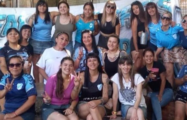 Viajarán más de 50 hinchas y socias.