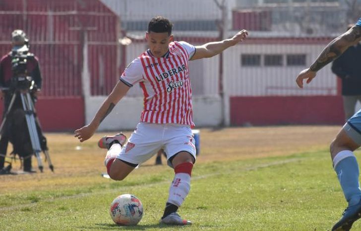 Cepeda tuvo su debut como titular.