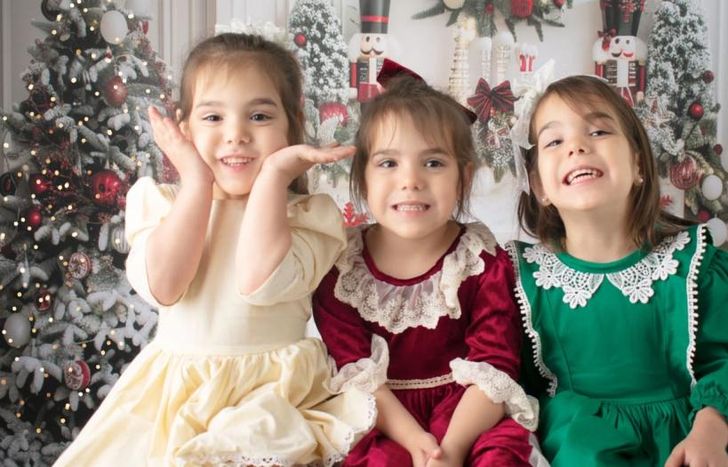 Tienen 4 años y posaron para el book navideño.