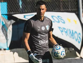 Ezequiel Mastrolía, una muralla para el arco de Temperley.