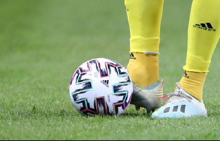 Es casi una certeza que todos los partidos se jugarán a puertas cerradas, estimó también la UEFA.