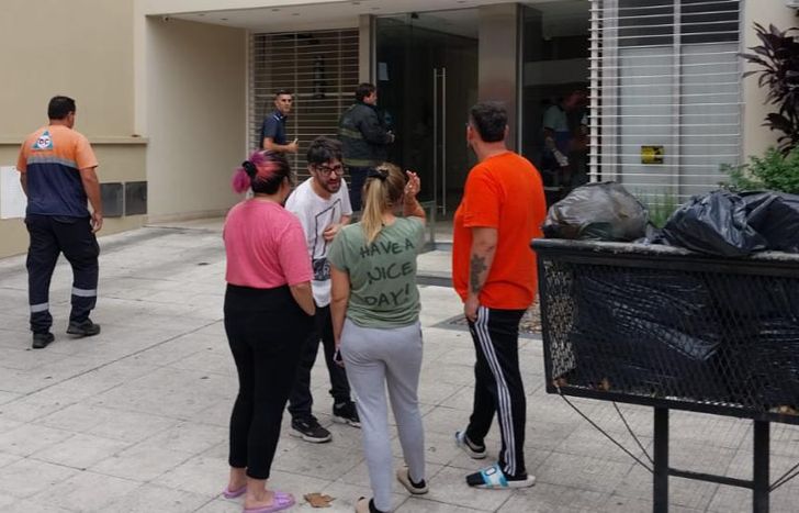 La explosión ocurrió en un departamento del centro de Lomas.