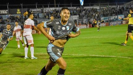 Arturia anotó seis goles en Temperley y ahora quiere triunfar en Banfield. Arturia anotó seis goles en Temperley y ahora quiere triunfar en Banfield.
