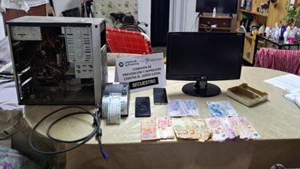 Durante los allanamientos secuestraron gran cantidad de elementos probatorios.