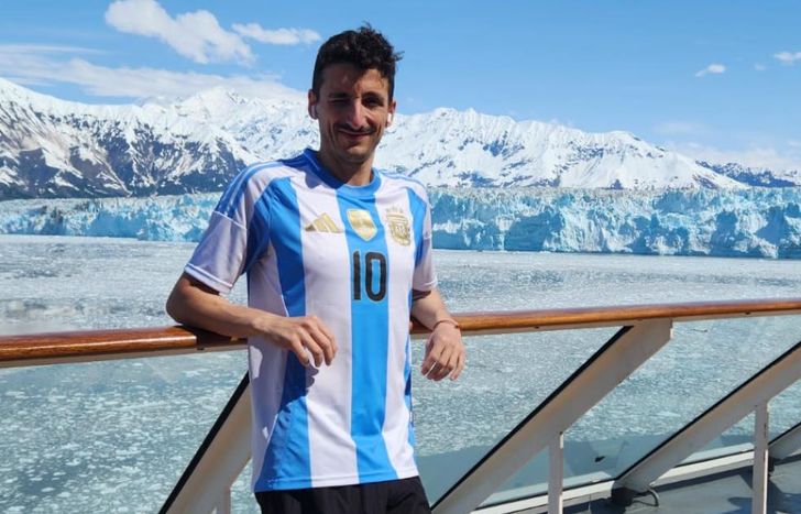 Pablo Fernández Fuks, a bordo.