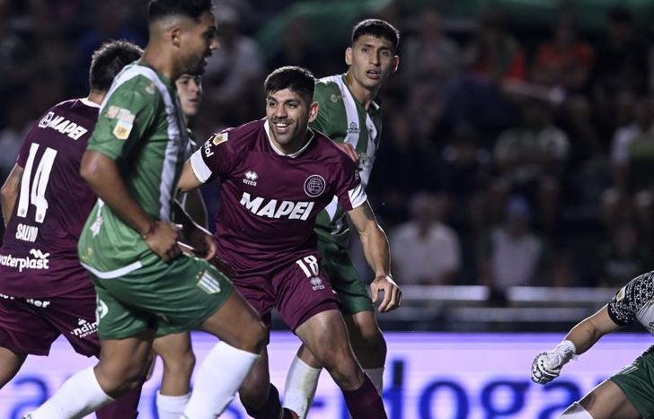 El último gol del Loco Díaz en Lanús fue en el clásico ante Banfield.