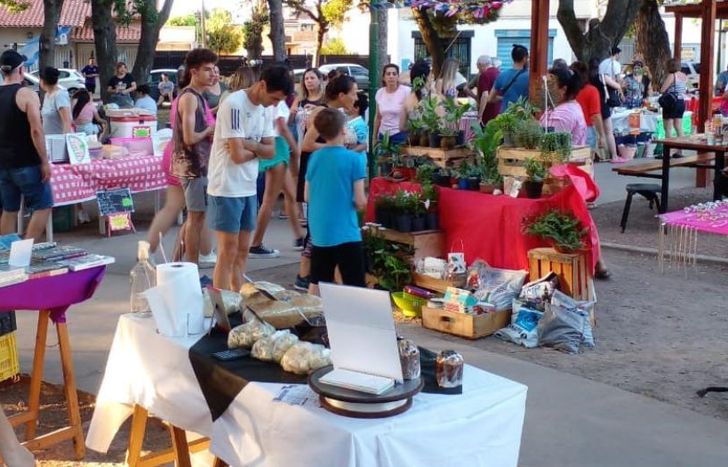 Los vecinos podrán recorrer la feria, que contará con una gran variedad de puestos.