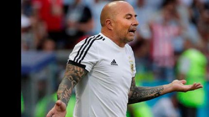 sampaoli: entre la espada y la pared
