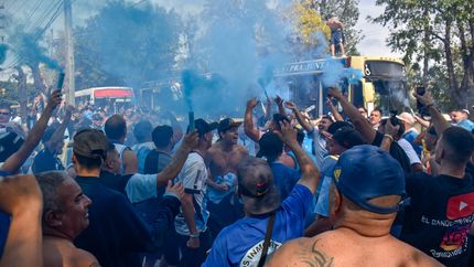 Los hinchas de Temperley le pusieron color a la vuelta de los visitantes en la Primera Nacional. Los hinchas de Temperley le pusieron color a la vuelta de los visitantes en la Primera Nacional.