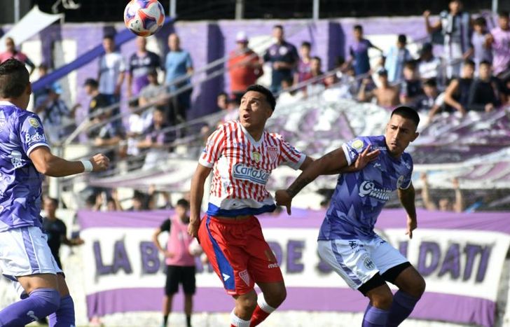 Ortiz no pudo gravitar en el primer tiempo.