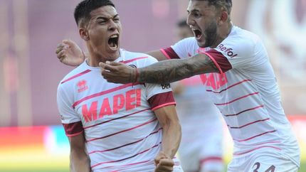 Los Pérez, Matías y Facundo, en el festejo del gol. Los Pérez, Matías y Facundo, en el festejo del gol.