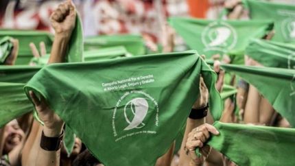A las 19 habrá un pañuelazo. A las 19 habrá un pañuelazo.