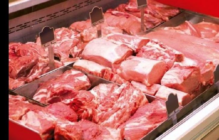 quien compre hoy, mañana o pasado, en estos cuatro días, va a pagar más caro que la semana que viene, ya que se va a descomprimir el precio de la carne en el mostrador”.