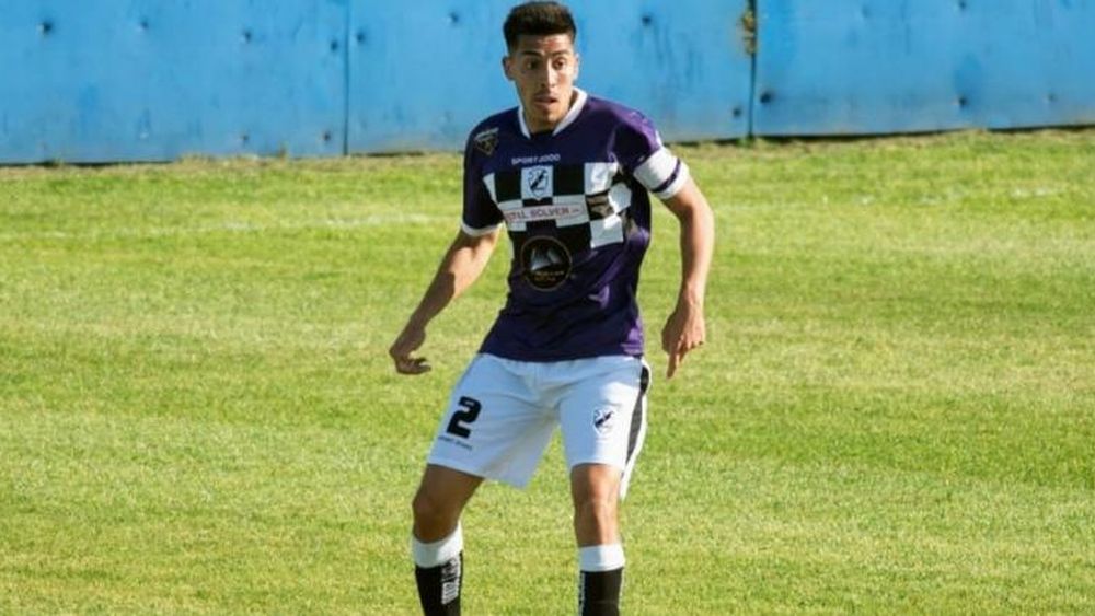 Ordóñez, capitán y referente de la defensa de Claypole.