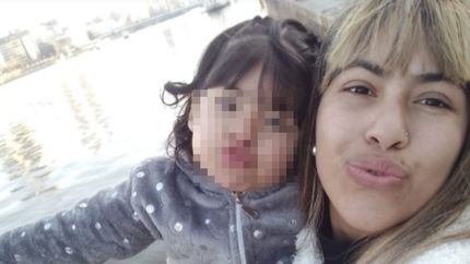 Malena Soto junto a su pequeña hija. Malena Soto junto a su pequeña hija.