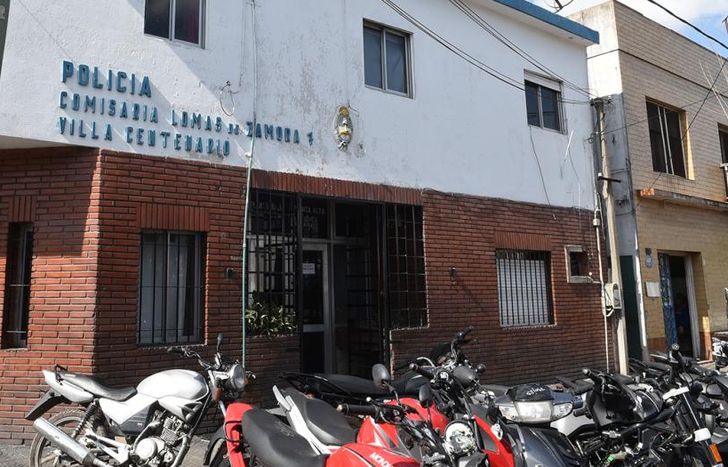 La primera denuncia habría sido realizada en la Comisaría de Villa Centenario.