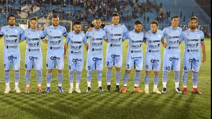 el plantel de Temperley espera por novedades.