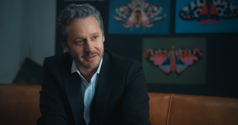 Benjamín Vicuña, en la nueva serie de Flow. 