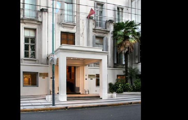 En el Sanatorio Otamendi.