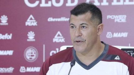 El DT quiere potenciar a su Lanús.