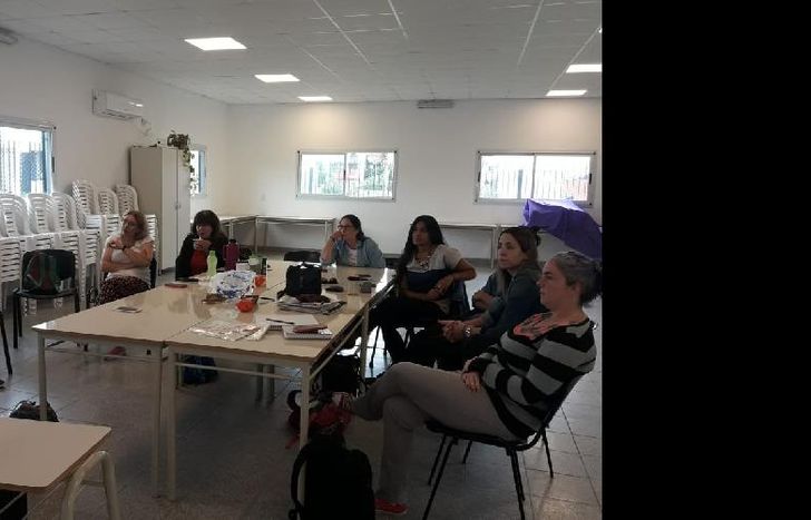 LOS CURSOS ESTÁN DESTINADOS A CUALQUIER VECINA QUE QUIERA PARTICIPAR, HAYA O NO PADECIDO VIOLENCIA DE GÉNERO.