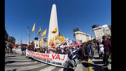 choferes de la linea 60 se movilizaron contra la judicializacion de los conflictos gremiales