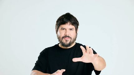 Santiago Motorizado, en plan solista.&nbsp;