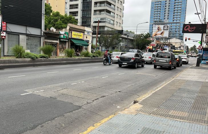 El paro general en Lomas de Zamora: autos, negocios cerrados y poca gente.